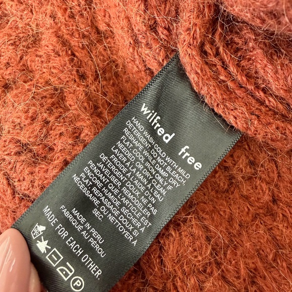 Wilfred Burnt Orange Cropped Chunky Cable Knit Cardigan w/ Buttons *sold as is* - Picture 5 of 8